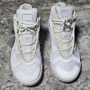 White Converse Size 9.5